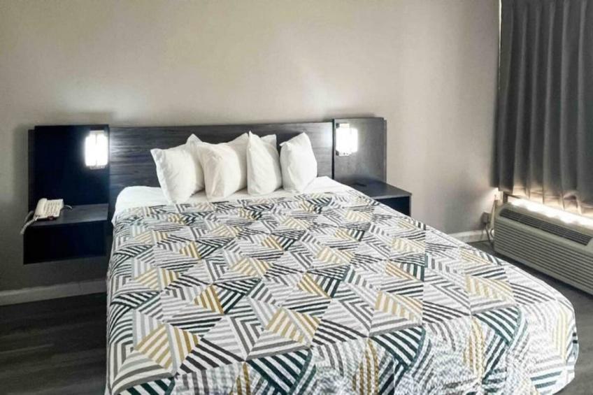 1 King Bed  Smoking - foto 4