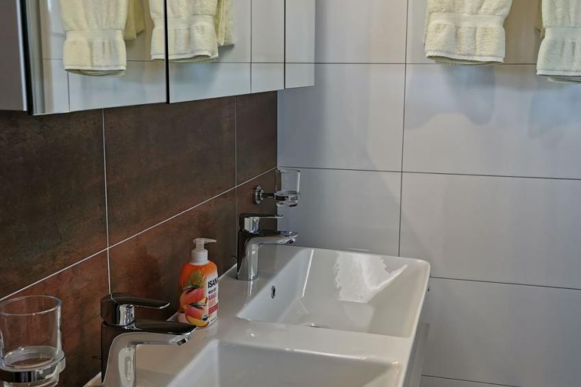 mit komplett eingerichteter Küchenzeile im Wohnraum - foto 28