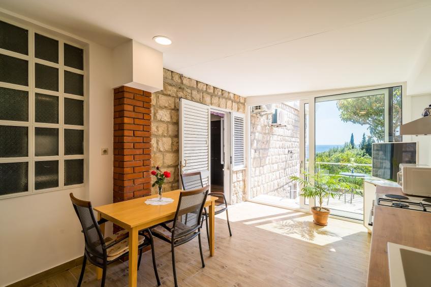 Guest House Villa Nina- Two Bedroom Apartment with Terrace and Sea View (Apt67) - foto 2