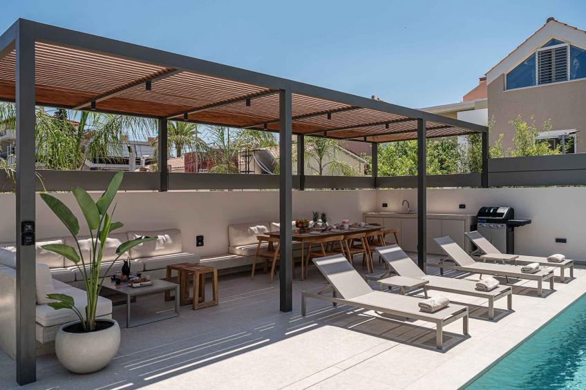 Sancy Luxury Villa-400m Strand, ''Beheizter'' Pool, Fitnessraum - foto 3