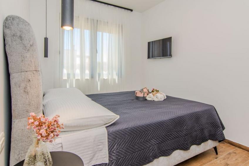 Neues modernes Poolhaus in Privlaka - foto 39