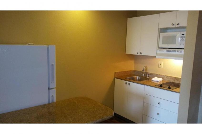 1 Queen Bed | Non-Smoking, Kitchen, Sofa-Bed - foto 13