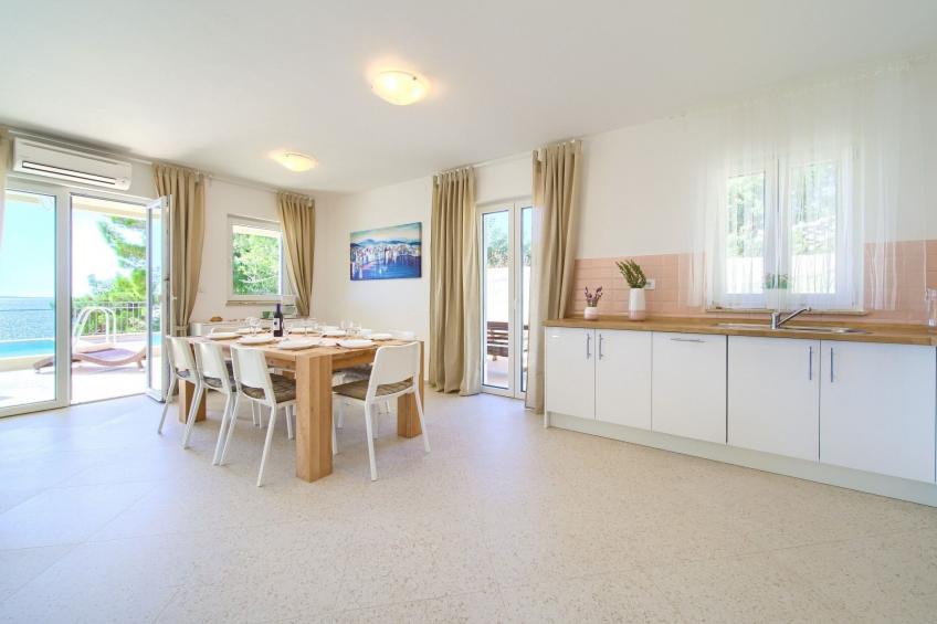 Geräumige, luxuriöse 5-Ferienvilla mit Meerblick, eigenem Pool und großer Terr - foto 19