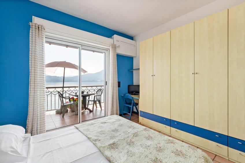 LAGO MAGGIORE - APPARTAMENTO Balcony & Patio VISTA FRONTE LAGO IDEALE PER FAMIGLIE - foto 15