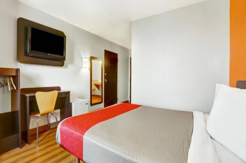 1 QUEEN BED  NON-SMOKING - foto 10