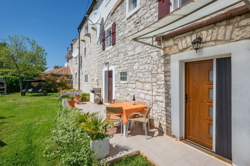 Typisch istrisches Ferienhaus mit Garten - foto 41