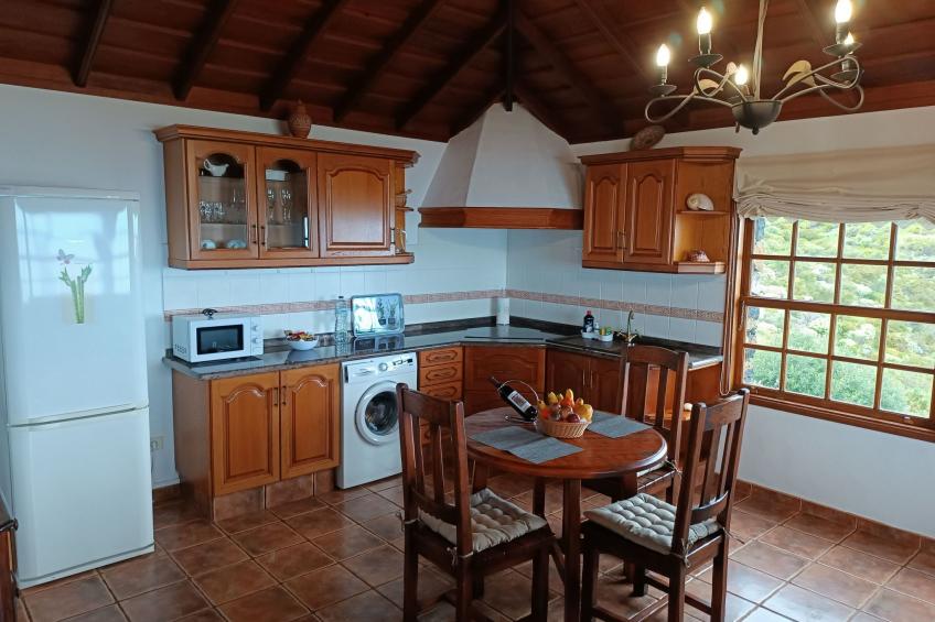 in Monte Breñas mit Grill, Terrasse und Garten - foto 7