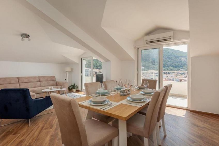 Stylish Budva Apartment with Panoramic Views - Two Bedroom Apartment - foto 2