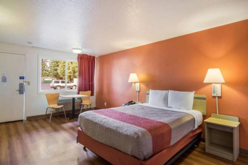 1 Queen Bed  Non-Smoking - foto 14