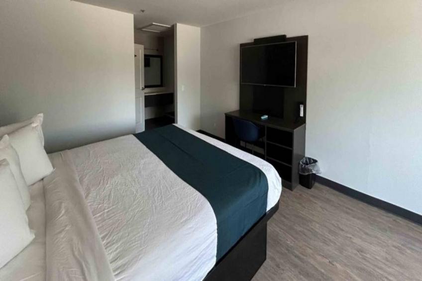 1 King Bed  Non-Smoking - foto 5