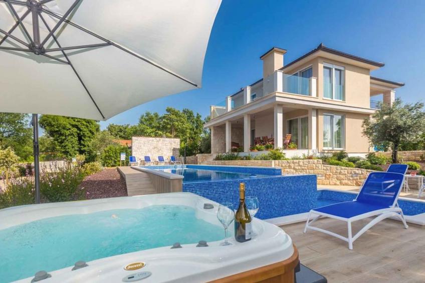 Villa met zwembad en zeezicht - BF-DCNKX - foto 12