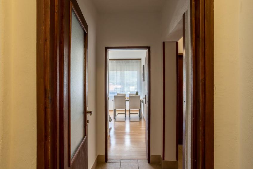 Tihana mit mediterranem Garten - foto 16