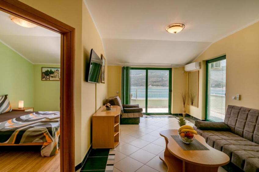 Amor Residence - One Bedroom Apartment with Terrace and Sea View (1 ) - foto 16