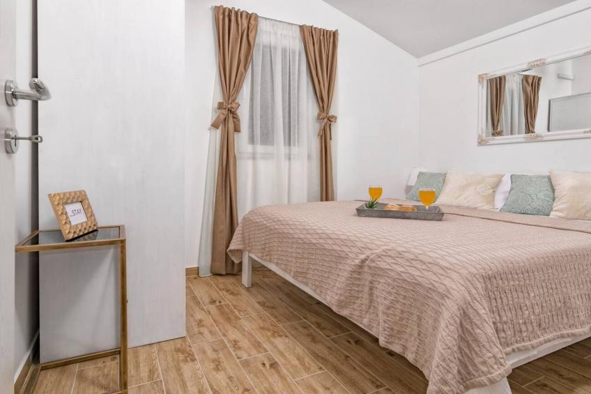 Hidden Gem Holiday Home with Pool in Kastel Stafilic - Two Bedroom Holiday Home with Pool - foto 12