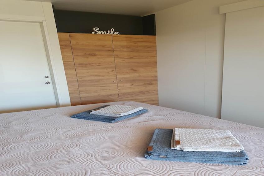 Mobile Homes Karlo & Dino - Superior Two Bedroom Mobile Home with Terrace - Karlo - foto 9