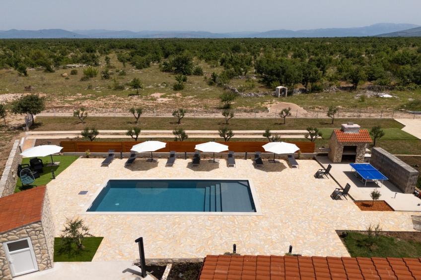 Five Bedroom Villa With Pool - foto 59