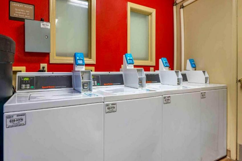 1 Queen Bed | Mobil Access Tub Ste Smk Ktchn - foto 16