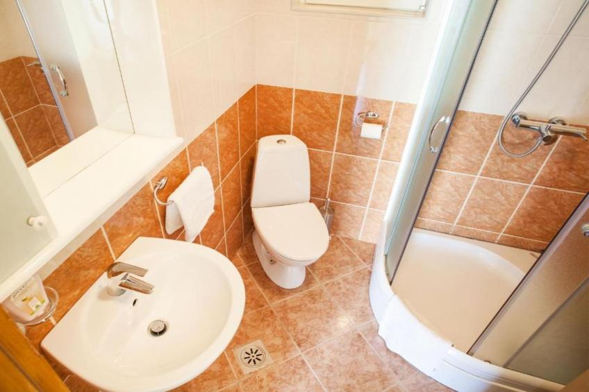 Charming Seaside Escape in Kotor - One Bedroom Apartment with Garden 3 - foto 10