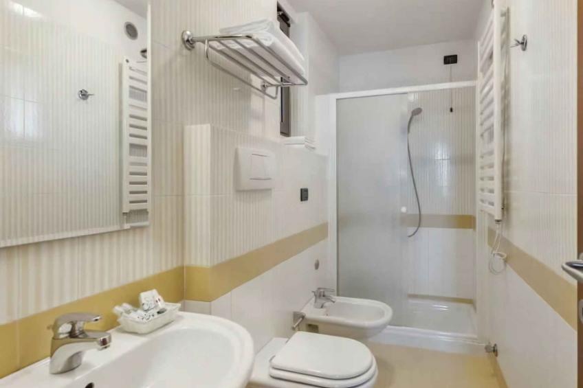 Holiday apartment with lake view, air conditioning, WiFi and pool - BF-VBDGJ - foto 9