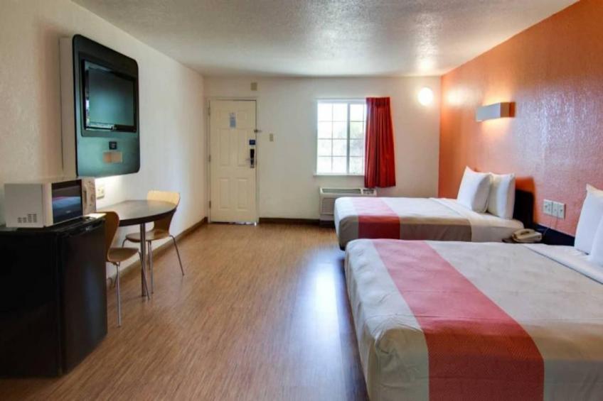 2 Queen Beds  Smoking - foto 3
