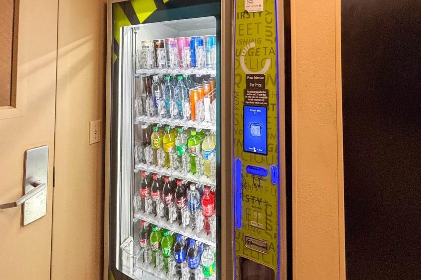 1 Queen Bed | Non-Smoking, Micfridge - foto 50