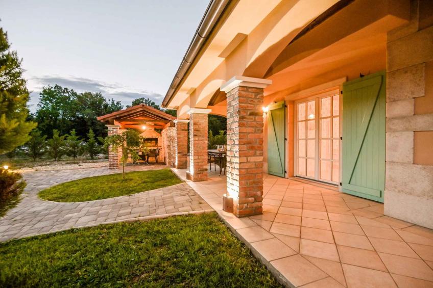 Villa with outdoor pool and air conditioning - BF-3PXRN - foto 11