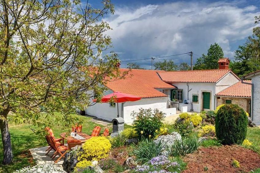 Romantische Villa mit weitläufigem Garten