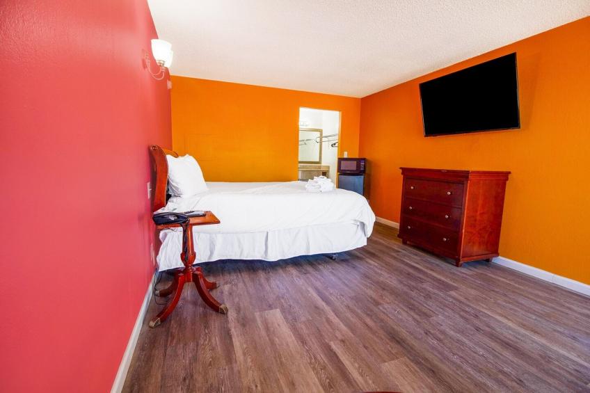 King Bed Non-Smoking - foto 17