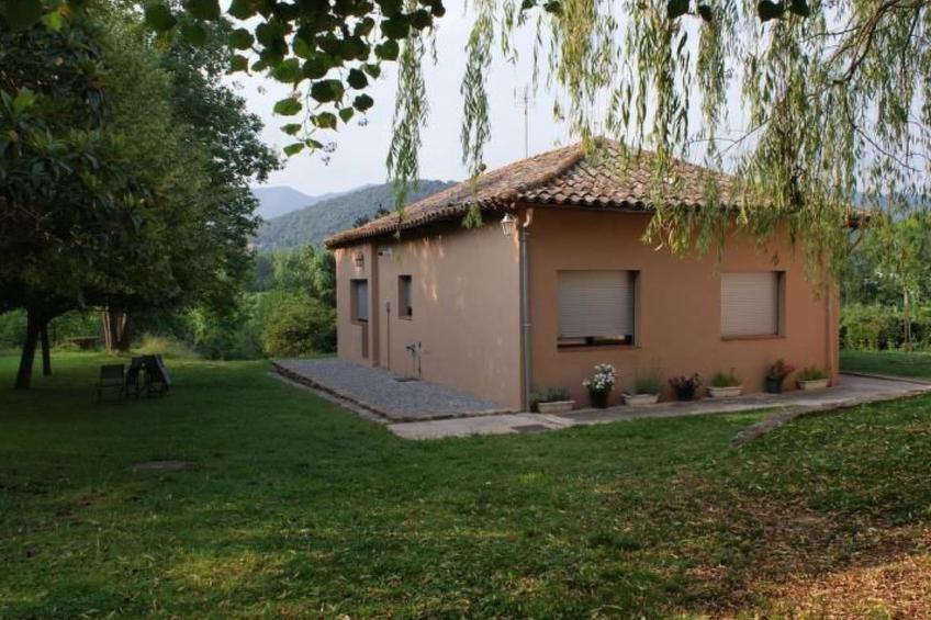 Kleiner Bungalow mit zwei Schlafzimmern.