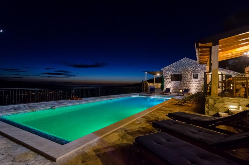 Villa Falcon Rook - Four-Bedroom Villa with Terrace and Swimming Pool - foto 50