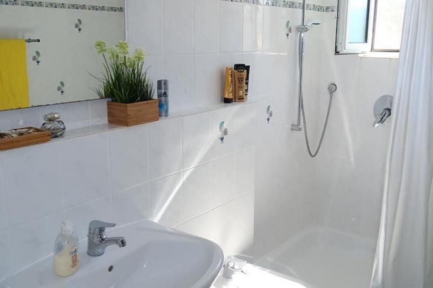 mit Blick auf das Wasser - foto 5