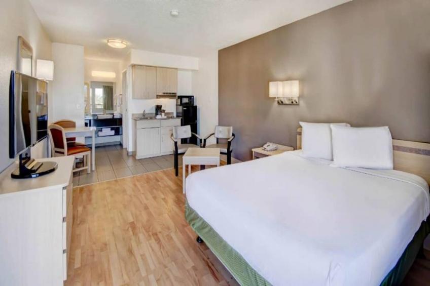 1 QUEEN BED  KITCHEN NON-SMOKING - foto 12