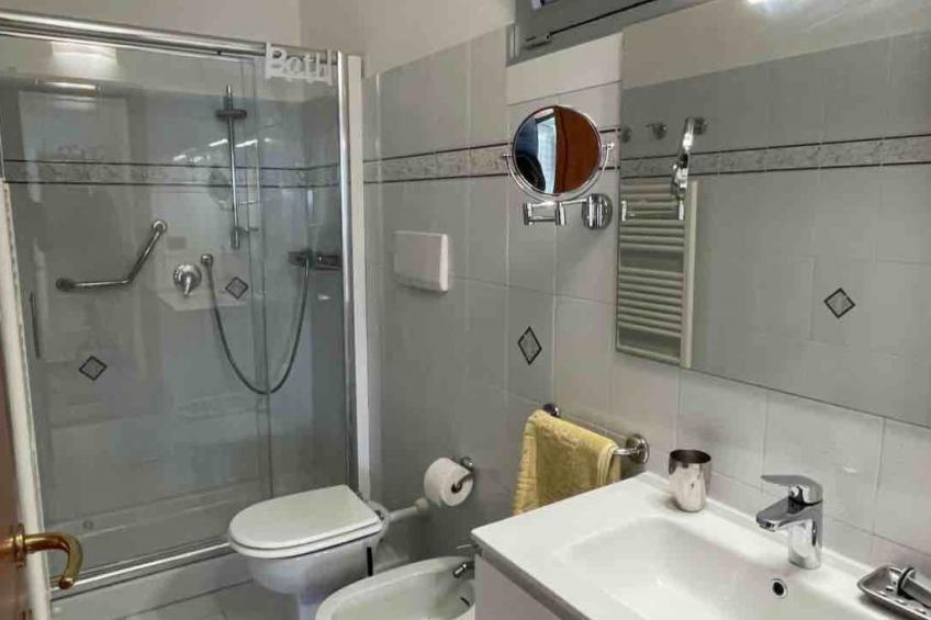 Junges Haus' Wohnung mit Wasserblick - foto 13