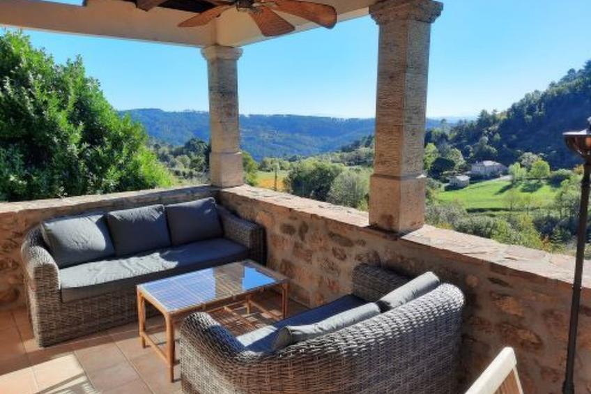 Klimatisiertes Ferienhaus mit Pool