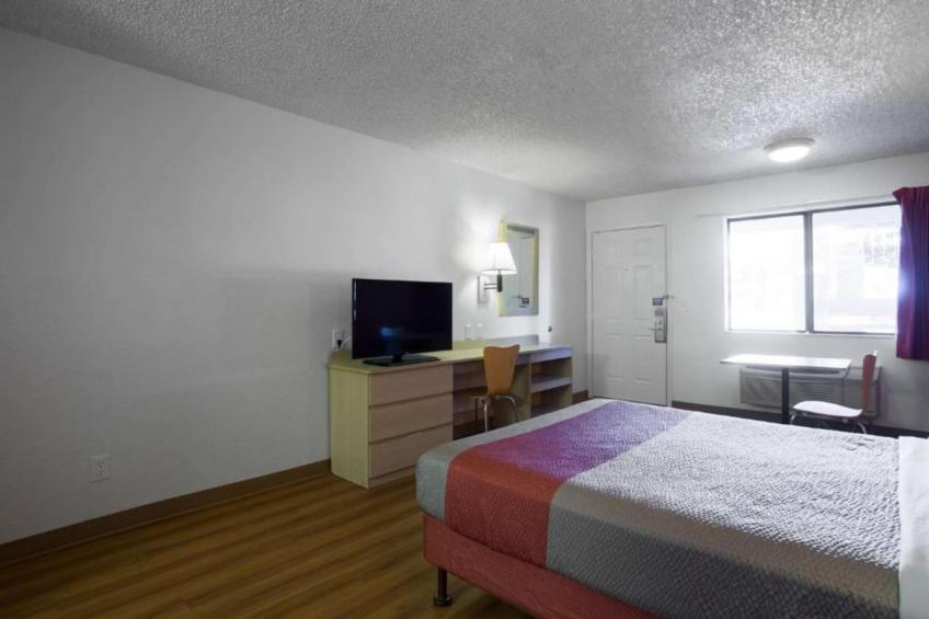 1 Full Bed  Micfridge - foto 13