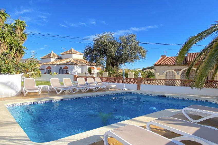 Villa Sandra Al Fresco Apartment by Casasol