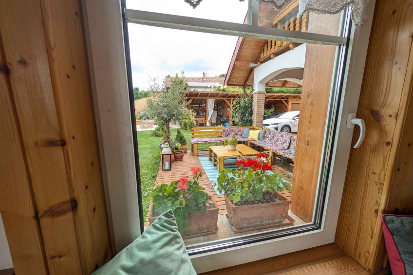 Vakantiehuis in een schilderachtig landschap met tuinkeuken en houten ton met whirlpool - BF-4FKRG - foto 7