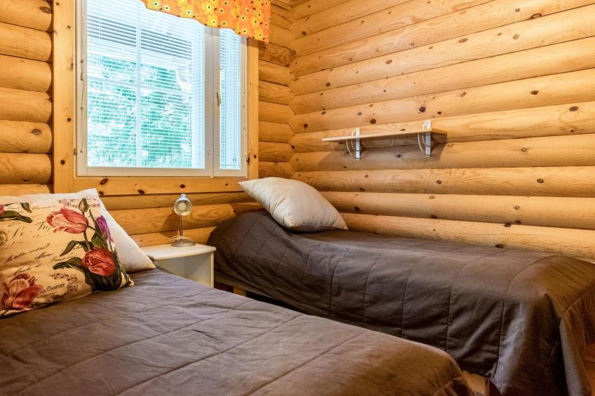 Kilpolan orvokki, pauliina ja karoliina - foto 30