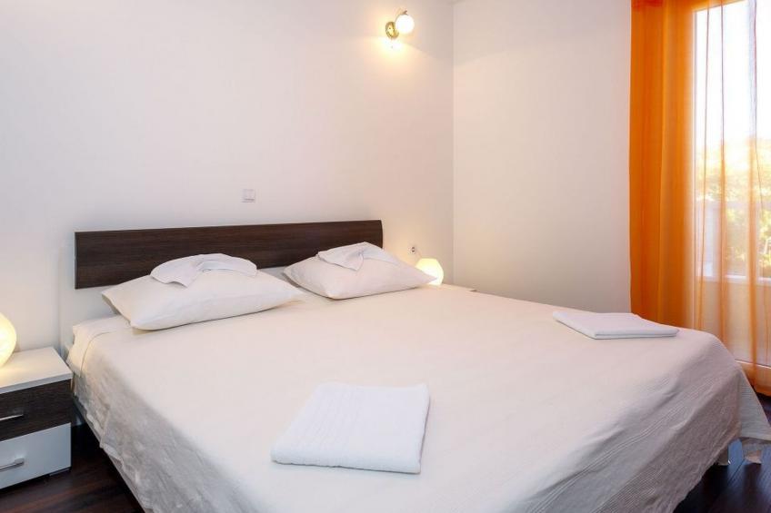 Appartement in Dugi Rat mit Großer Terrasse - foto 8