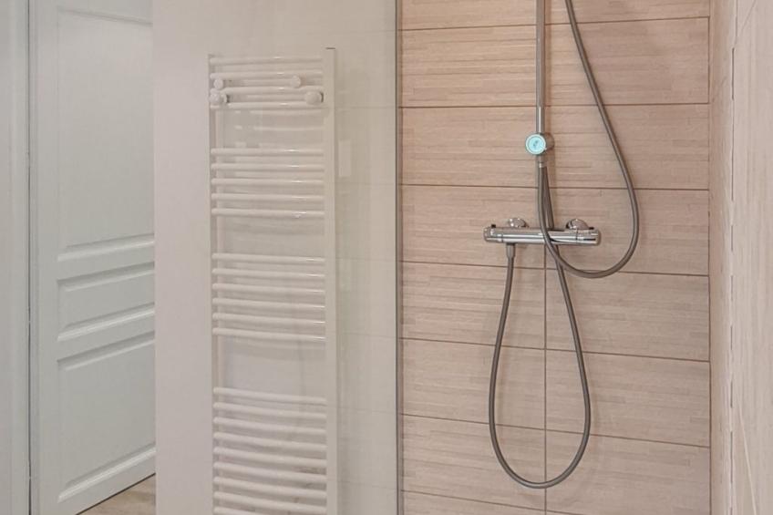 im Herzen der Weinberge, schattige Terrasse umgeben von Grün, Pool - foto 8