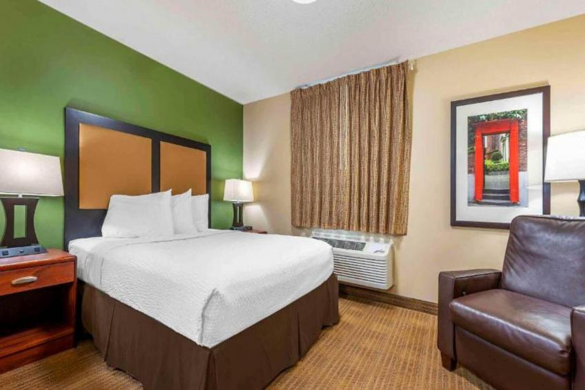1 Queen Bed | Suite, Non-Smoking, Kitchen - foto 6