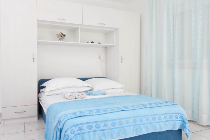 Apartments Lili - Two Bedroom Apartment with Balcony - foto 7