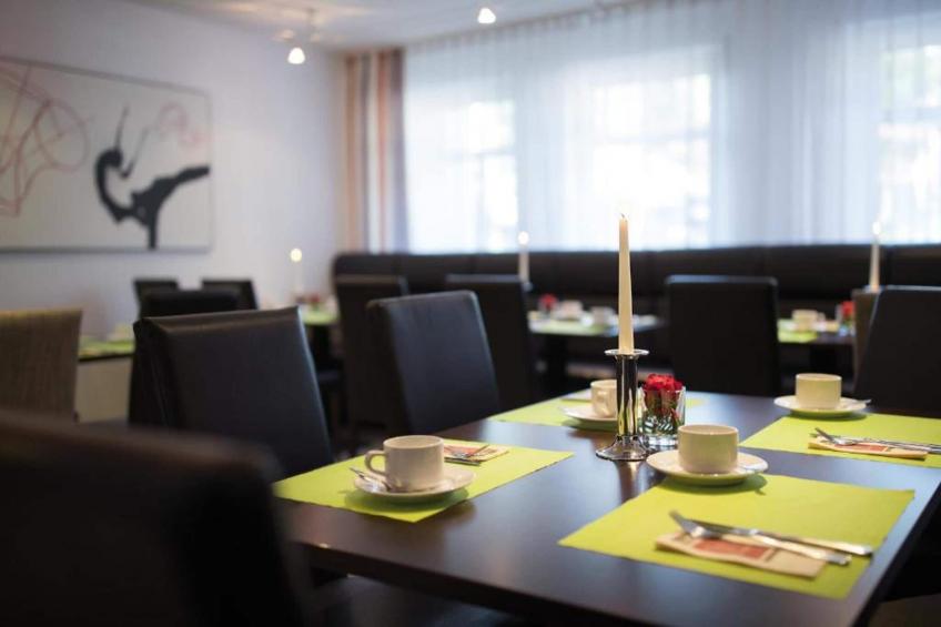 Stuttgart Großbettlingen Hotel by Belvilla Standard Room - foto 13