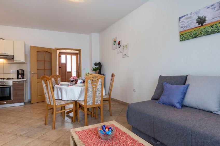 "Villa Mirela" mit Terrasse - foto 27