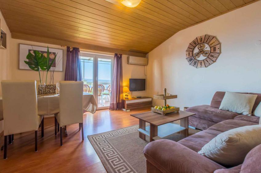 Holiday apartment with an outdoor pool and sea views - BF-V96P - foto 47