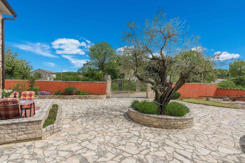 Vakantiewoning met zwembad en terras - BF-H7F48 - foto 17