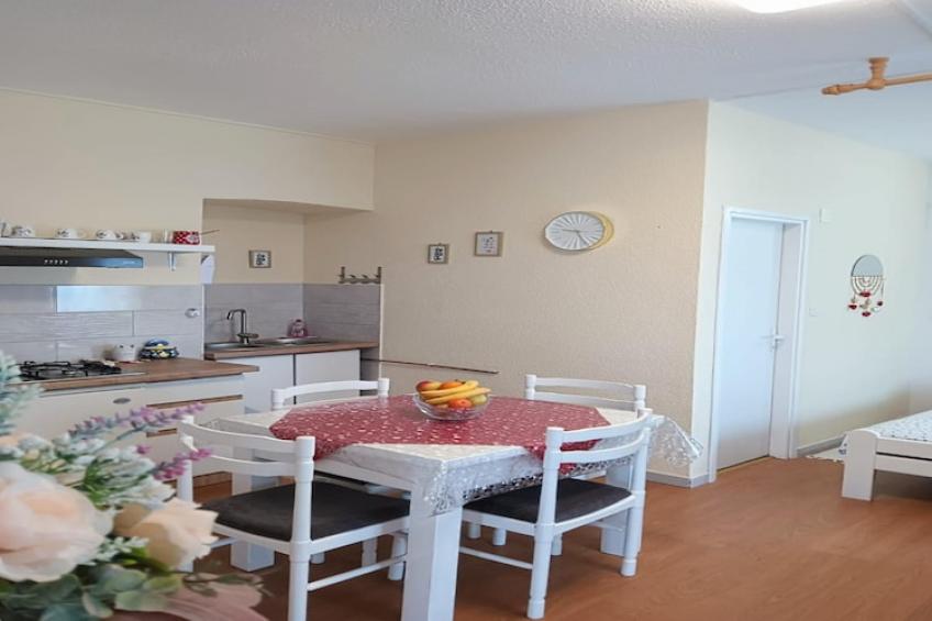 Apartments Jezerane - Studio Apartment - foto 3