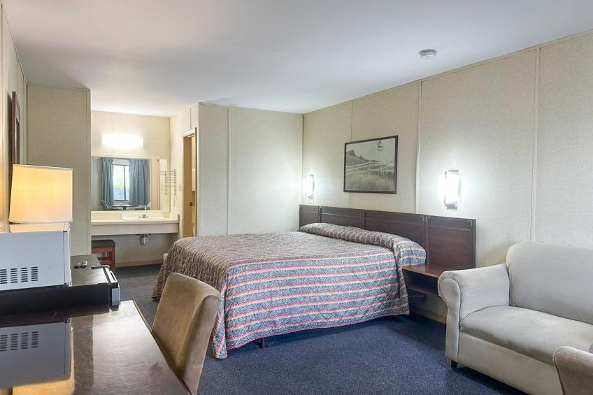 King Bed Suite Smoking - foto 31