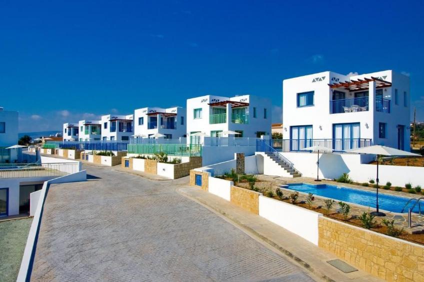 mit Garten, Grill und Terrasse