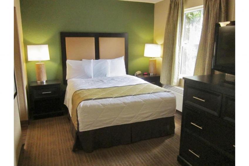 1 Queen Bed | Non-Smoking, Kitchen - foto 28